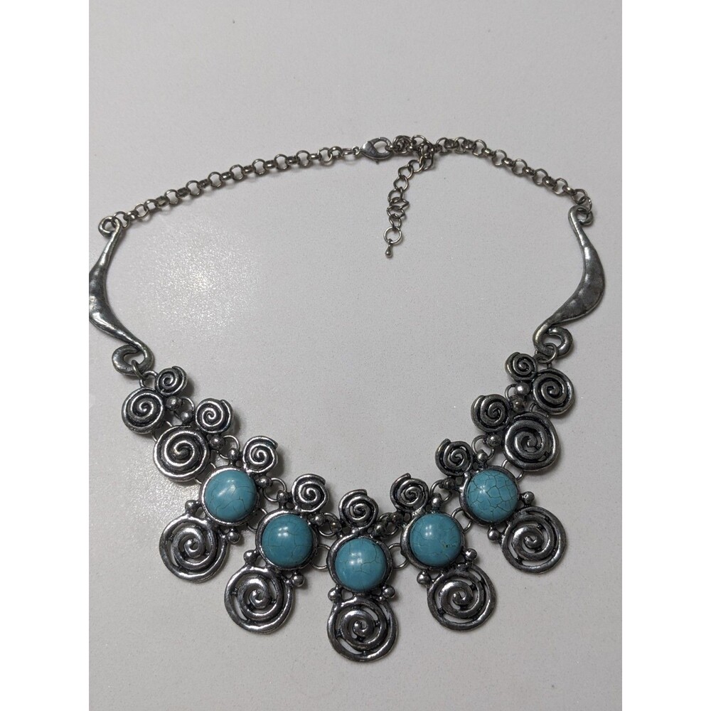 Chunky Statement Southwest Style Necklace Faux Turquoise Silver Tone Necklace 22